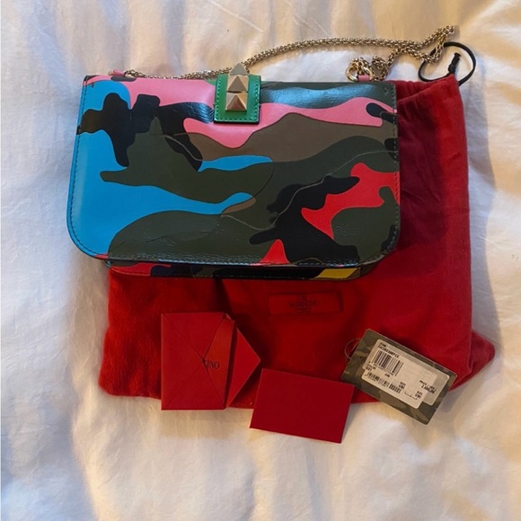 Valentino Garavani Handbag - Picture 2 of 3